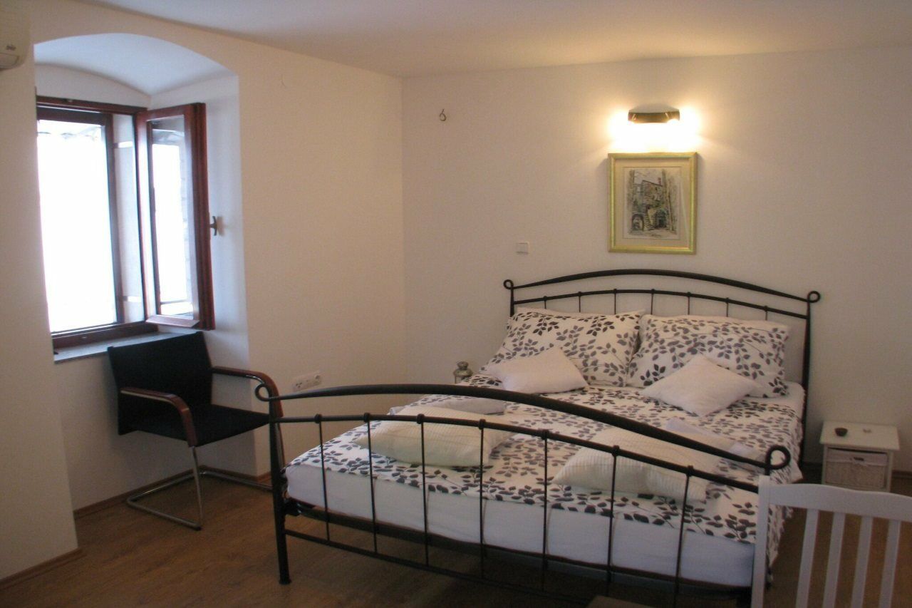 Apartment Noa Kaštel Kambelovac エクステリア 写真
