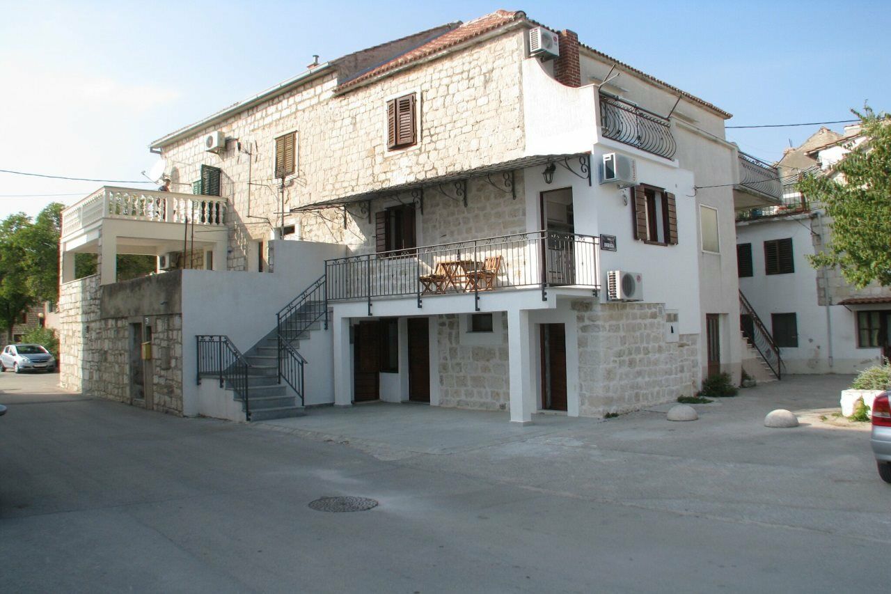 Apartment Noa Kaštel Kambelovac エクステリア 写真